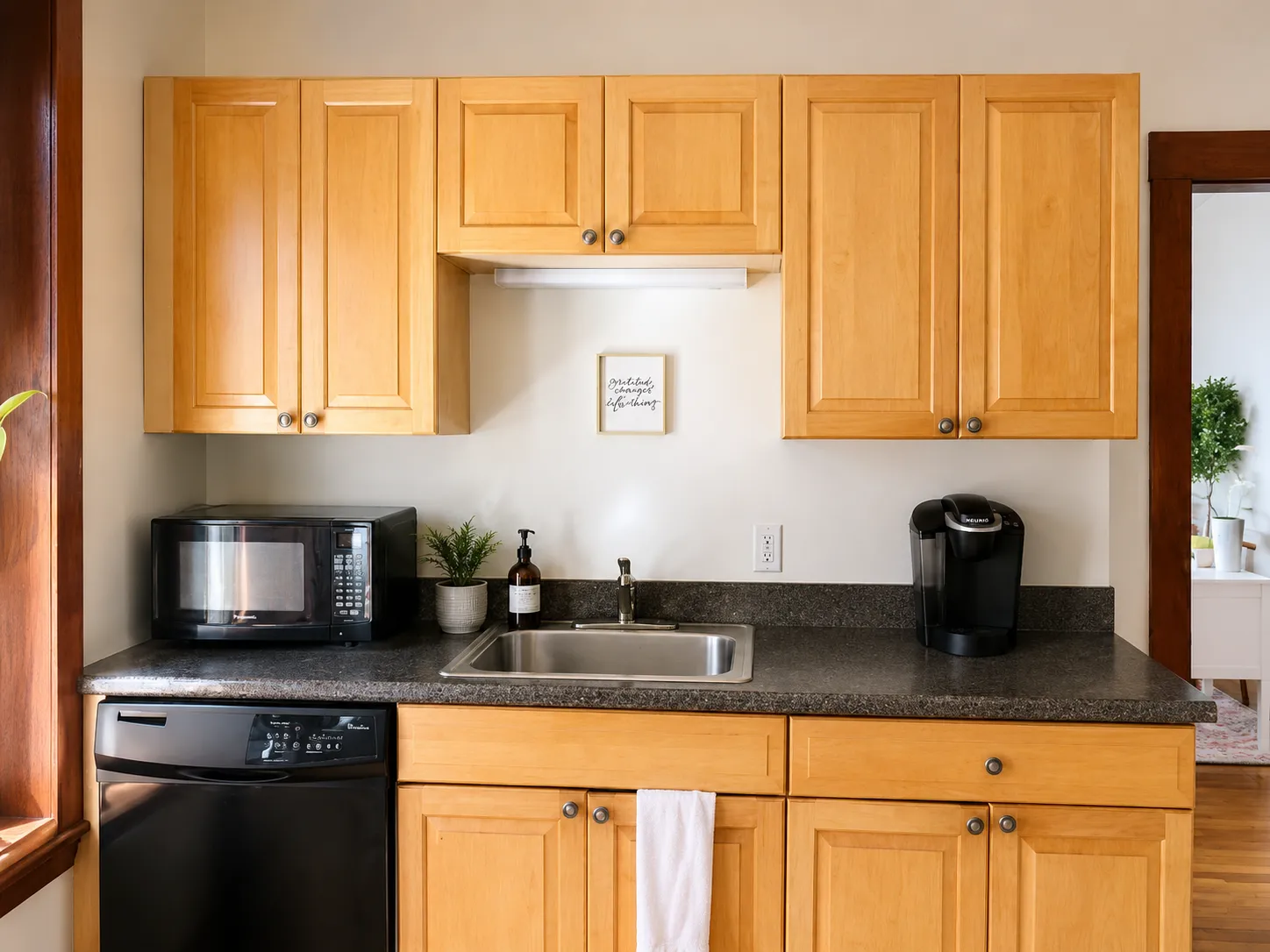 3 bed, 1 bath apartment for rent at 238 L St Unit 2, South Boston — photo 10 of 16