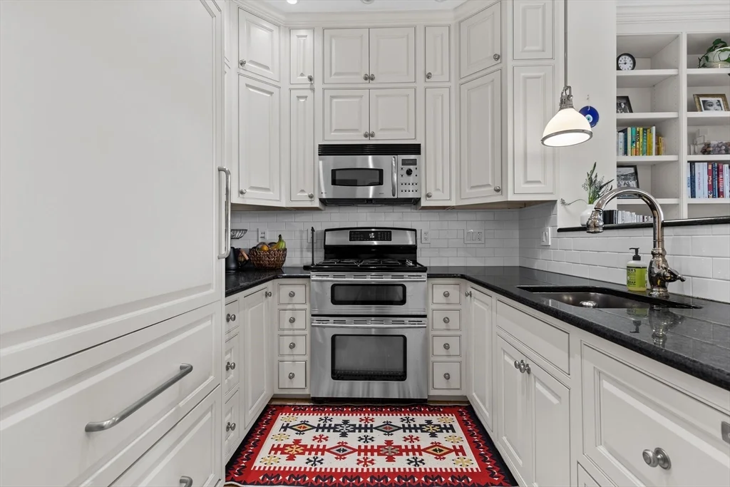 2 bed, 2 bath apartment for rent at 238 Marlborough St Unit 401, Back Bay — photo 15 of 31
