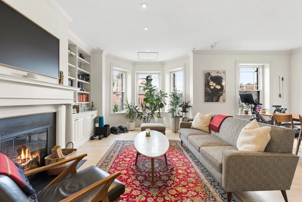 2 bed, 2 bath apartment for rent at 238 Marlborough St Unit 401, Back Bay