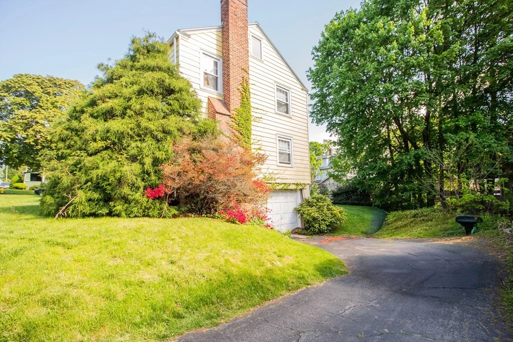 3 bed, 1 bath apartment for rent at 238 May St Unit 0, Worcester — photo 4 of 28