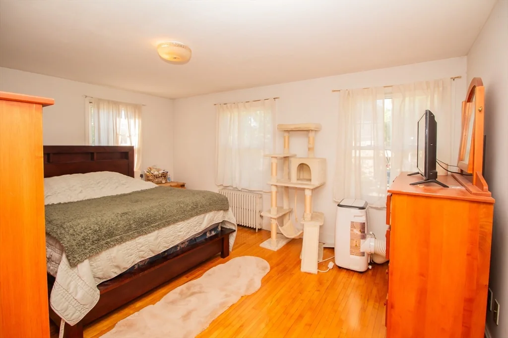3 bed, 1 bath apartment for rent at 238 May St Unit 0, Worcester — photo 16 of 28