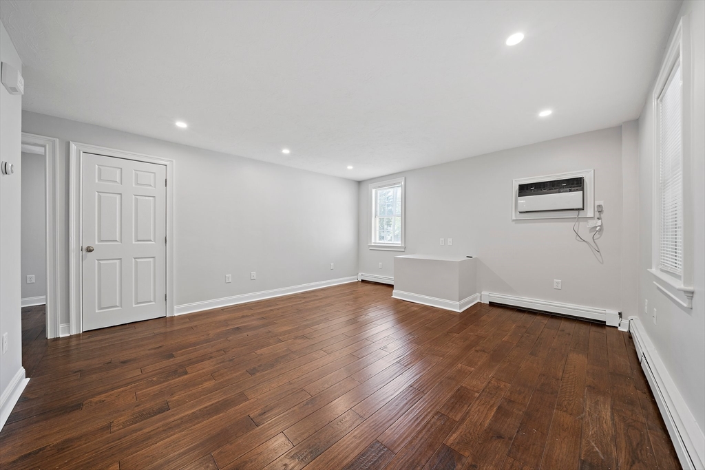1 bed, 1 bath apartment for rent at 238 Neponset St Unit 1, Canton — photo 4 of 16