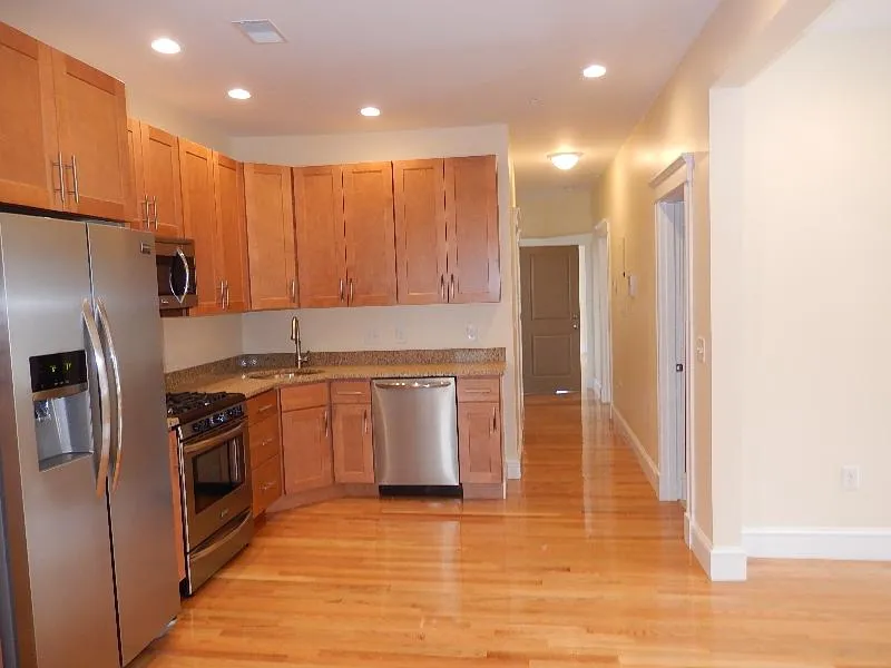 5 bed, 2 bath apartment for rent at 238 Prospect St Unit 3, The Port — photo 23 of 41