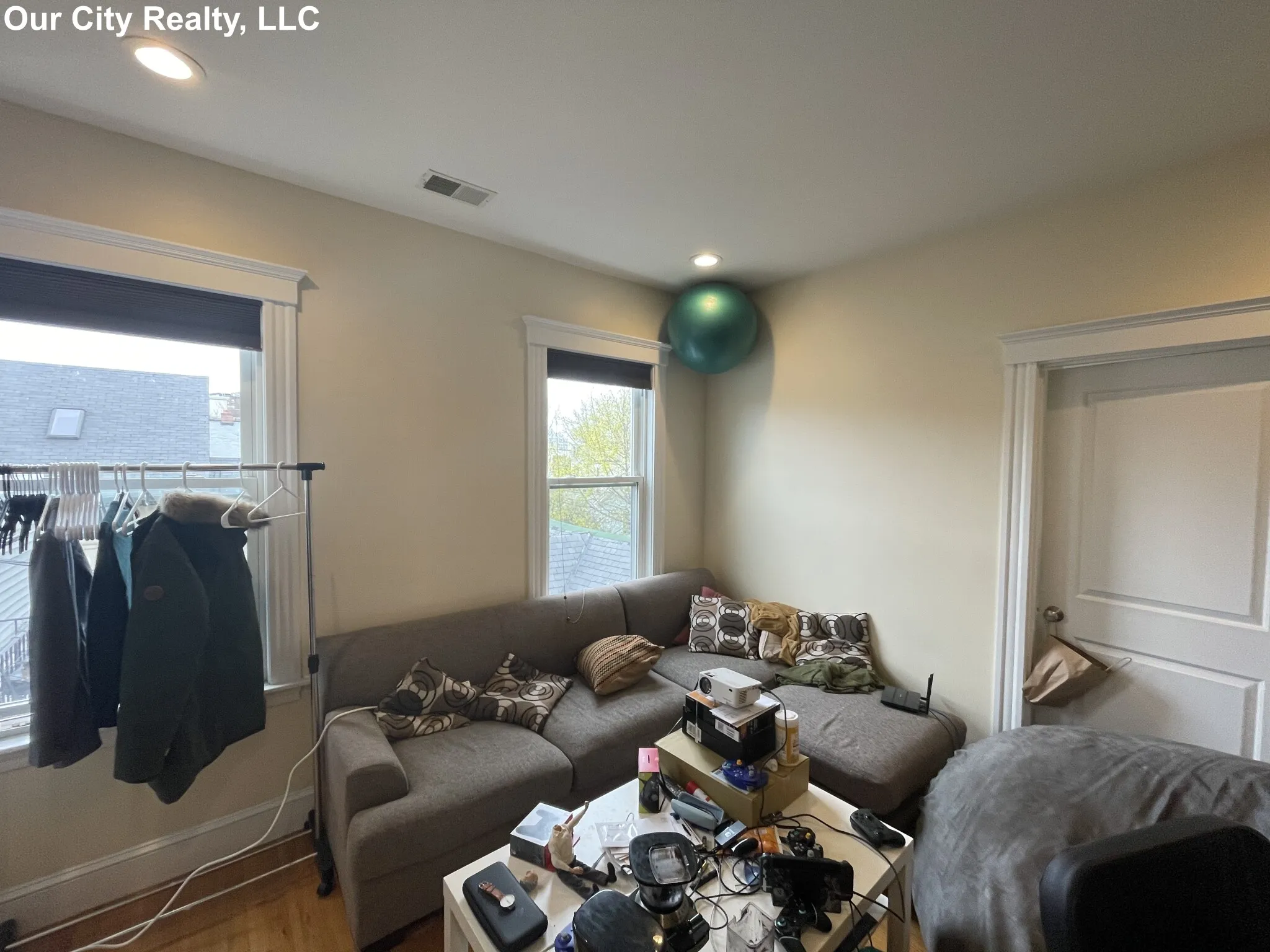5 bed, 2 bath apartment for rent at 238 Prospect St Unit 3, The Port — photo 38 of 41