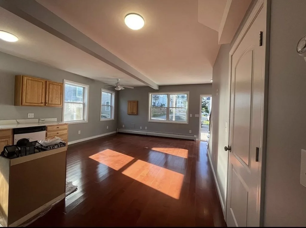 2 bed, 1 bath apartment for rent at 238 Washington St Unit 1, Haverhill — photo 2 of 10