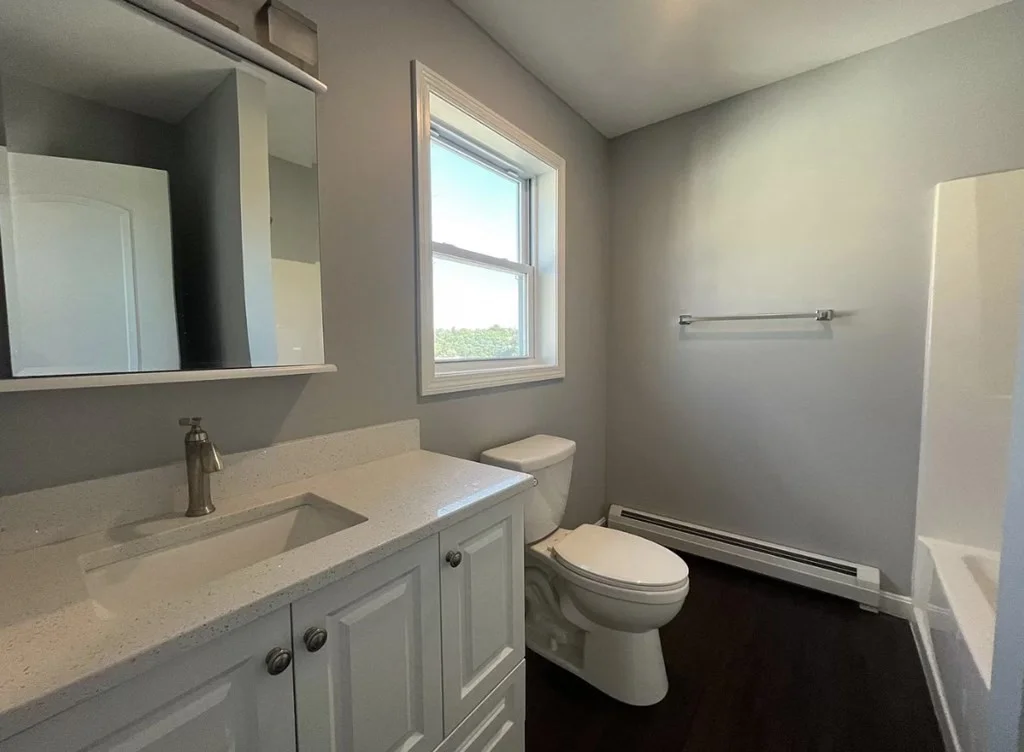 2 bed, 1 bath apartment for rent at 238 Washington St Unit 1, Haverhill — photo 4 of 10