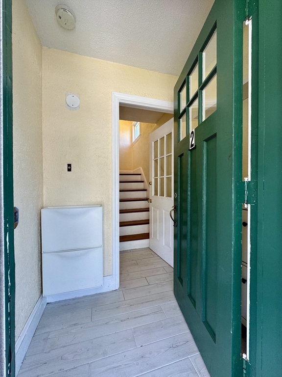 4 bed, 1 bath apartment for rent at 238 Washington Unit 2, Winchester — photo 1 of 20