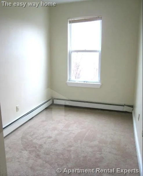 2 bed, 1 bath apartment for rent at 239 Columbia St Unit 1, The Port — photo 6 of 7