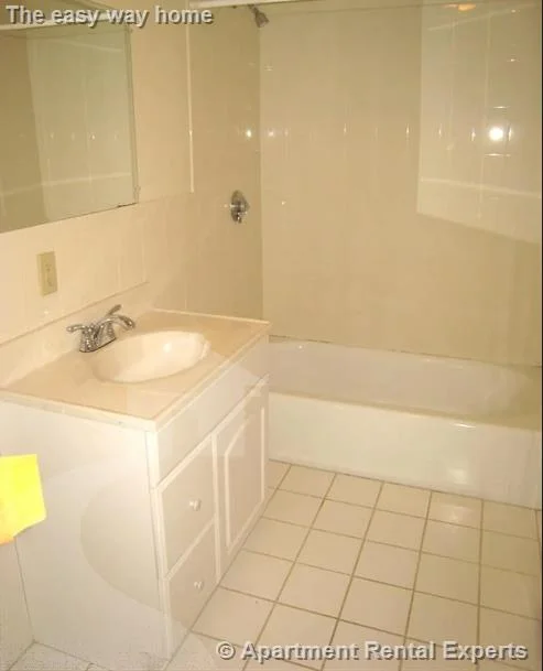 2 bed, 1 bath apartment for rent at 239 Columbia St Unit 1, The Port — photo 7 of 7