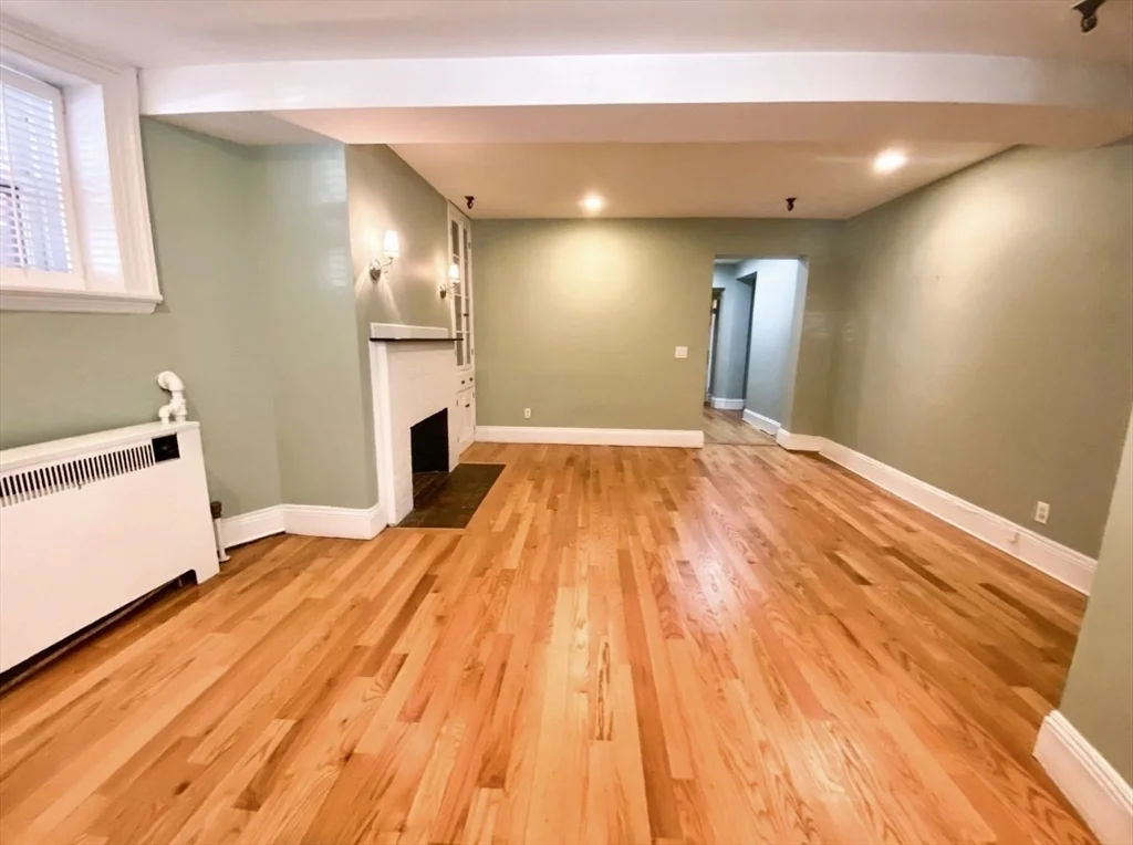 1 bed, 1 bath apartment for rent at 239 Commonwealth Ave Unit 12, Back Bay — photo 4 of 12