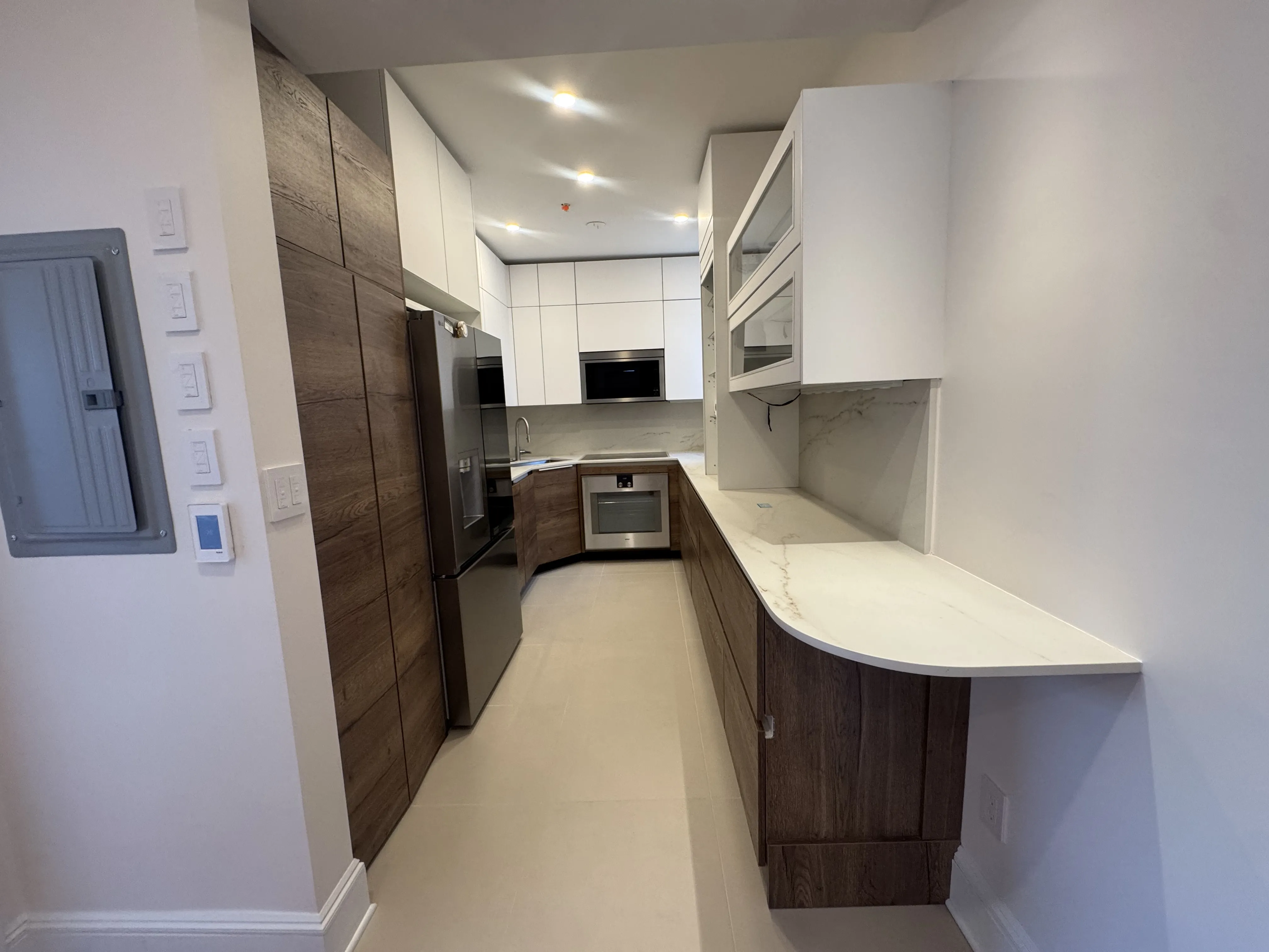 2 bed, 2 bath apartment for rent at 239 Commonwealth Ave Unit 72, Back Bay — photo 11 of 18