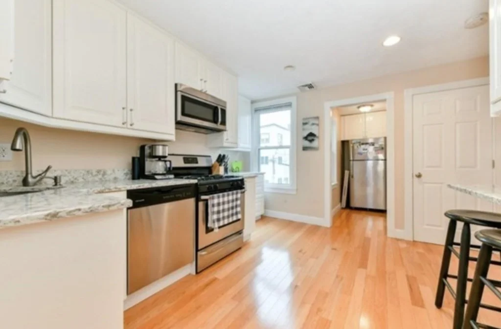 3 bed, 1 bath apartment for rent at 239 Emerson St Unit 0, South Boston — photo 3 of 13
