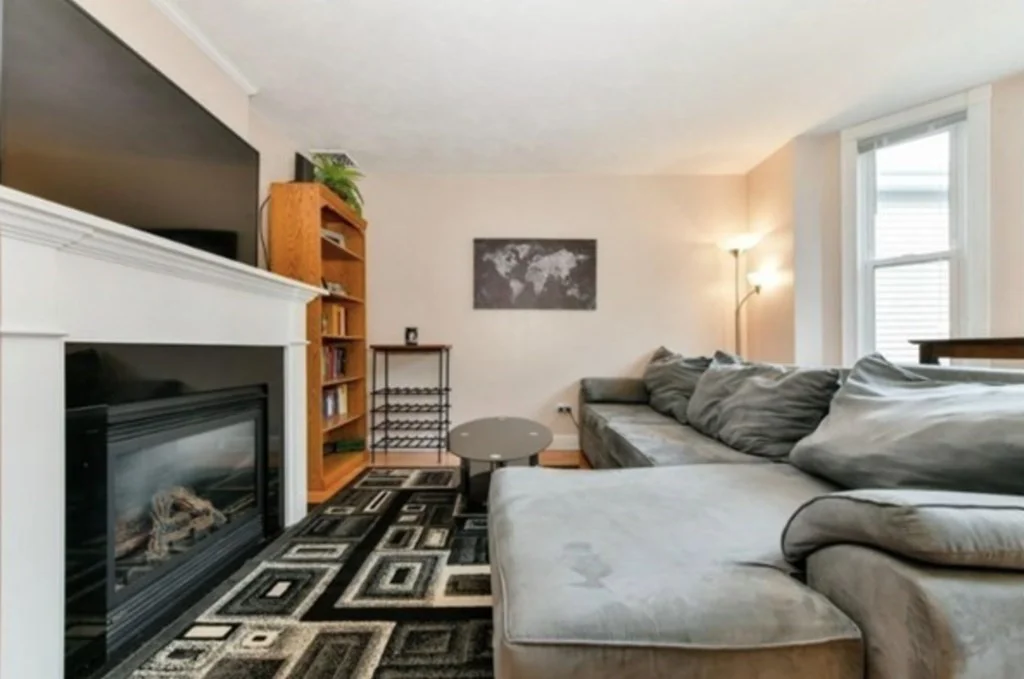 3 bed, 1 bath apartment for rent at 239 Emerson St Unit 0, South Boston — photo 6 of 13