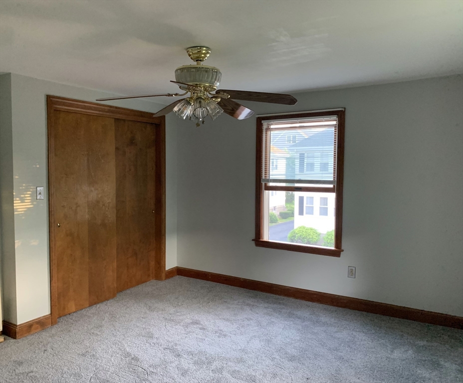 5 bed, 1 bath apartment for rent at 239 Grove St Unit 239, Waltham — photo 3 of 8
