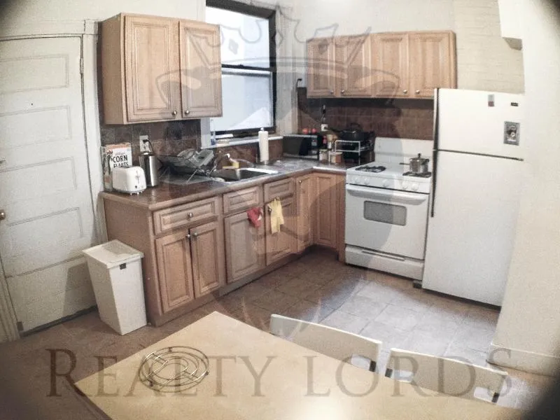1 bed, 1 bath apartment for rent at 239 Harvard Ave Unit 1, Allston — photo 6 of 7