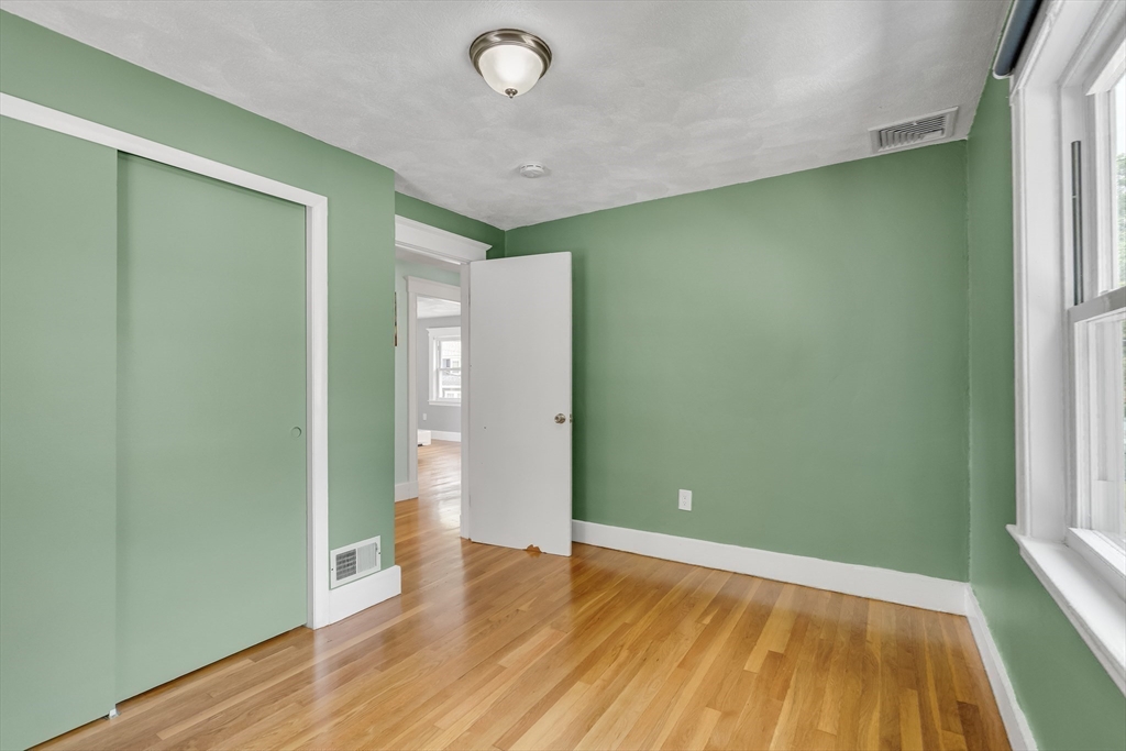 3 bed, 2 bath apartment for rent at 239 Hawthorne St, Malden — photo 16 of 23