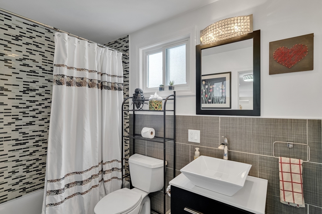 3 bed, 2 bath apartment for rent at 239 Hawthorne St, Malden — photo 10 of 23