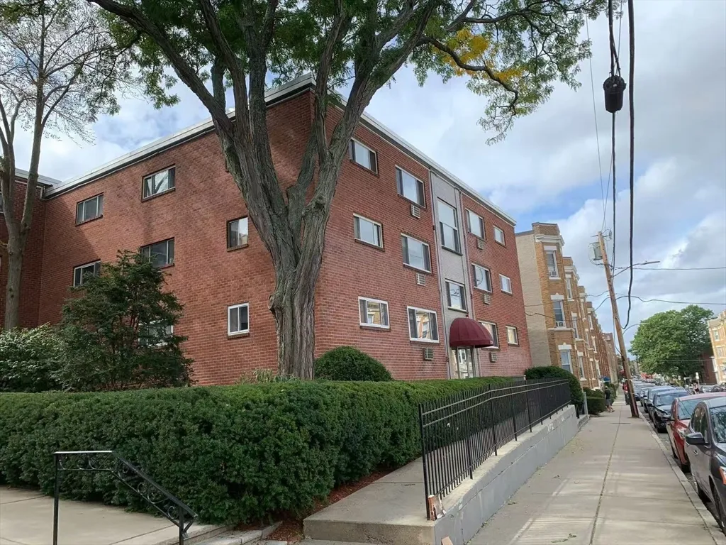 2 bed, 1 bath apartment for rent at 239 Kelton St Unit 41, Brighton — photo 1 of 13