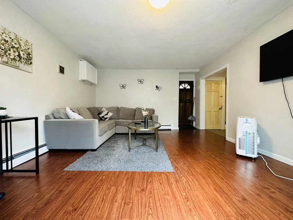 4 bed, 1 bath apartment for rent at 239 Leyden St Unit A, East Boston — photo 4 of 13