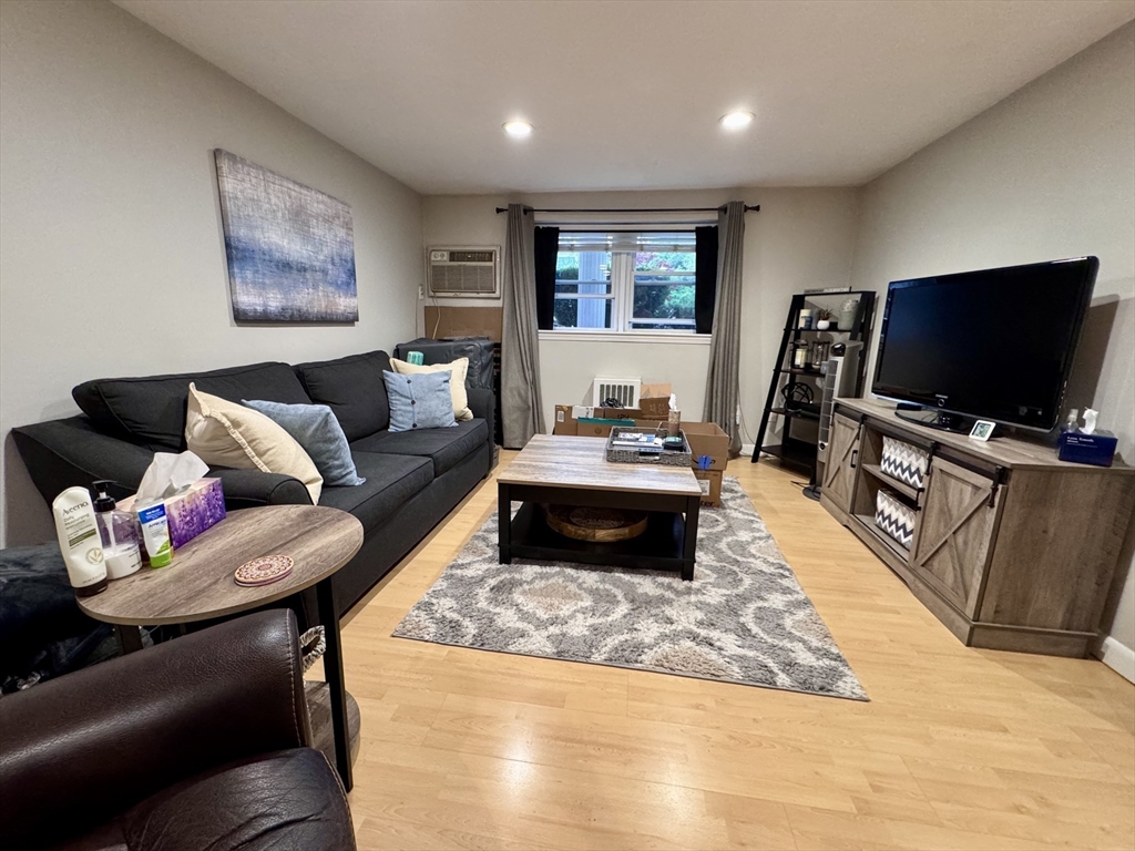 1 bed, 1 bath apartment for rent at 239 Main St Unit B-2, Reading — photo 3 of 18