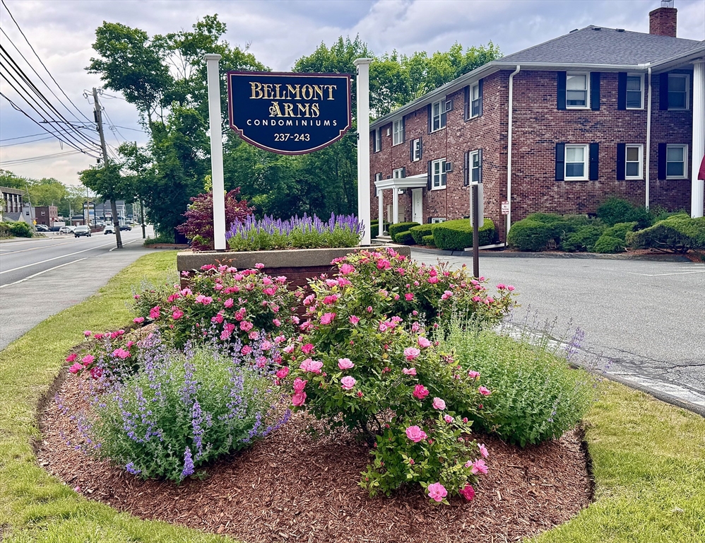 1 bed, 1 bath apartment for rent at 239 Main St Unit B-2, Reading