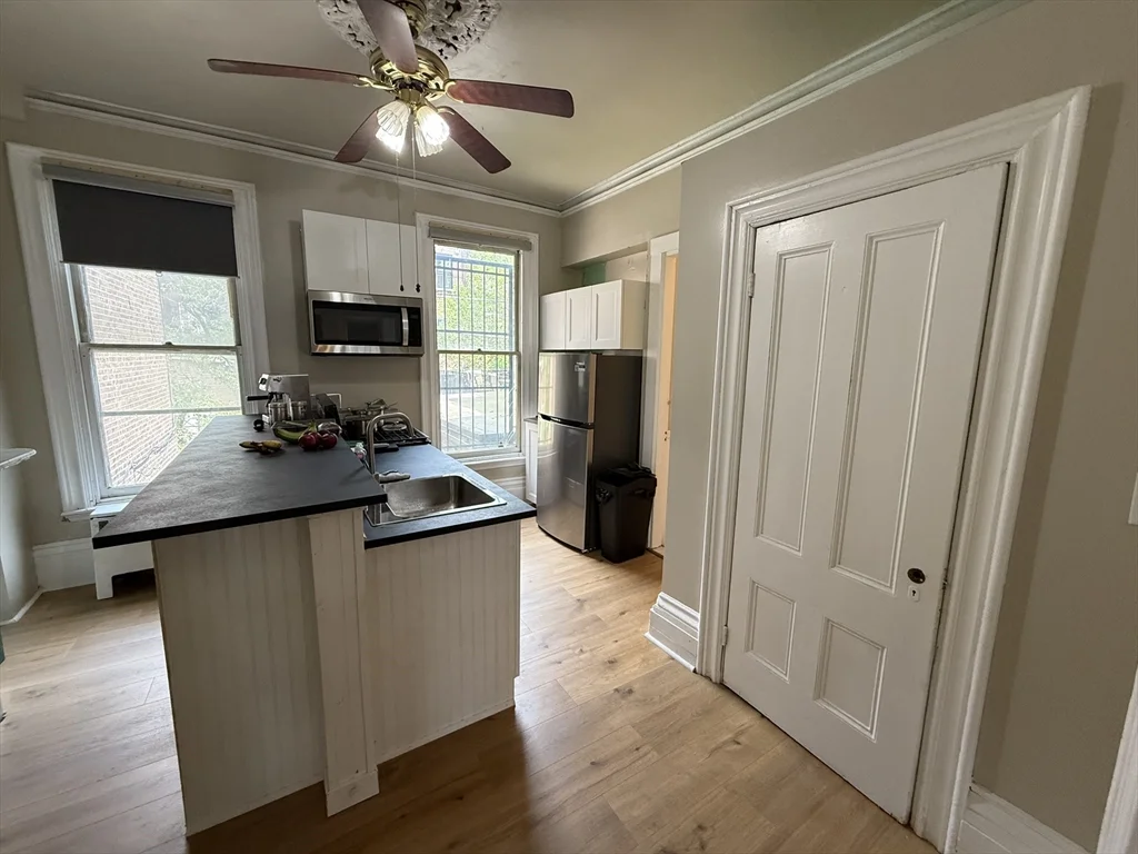 Studio bed, 1 bath apartment for rent at 239 Northampton St Unit 1, South End — photo 8 of 12