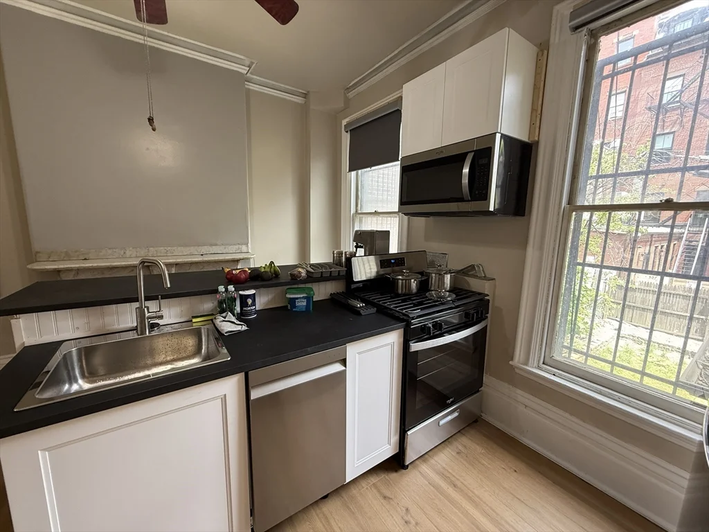 Studio bed, 1 bath apartment for rent at 239 Northampton St Unit 1, South End — photo 9 of 12