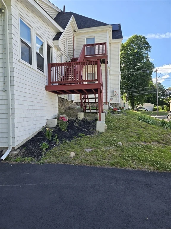 1 bed, 1 bath apartment for rent at 239 Pleasant St Unit 1, Stoughton — photo 9 of 29