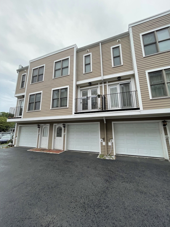 2 bed, 1 bath apartment for rent at 239 Prospect St Unit 3, The Port — photo 18 of 18