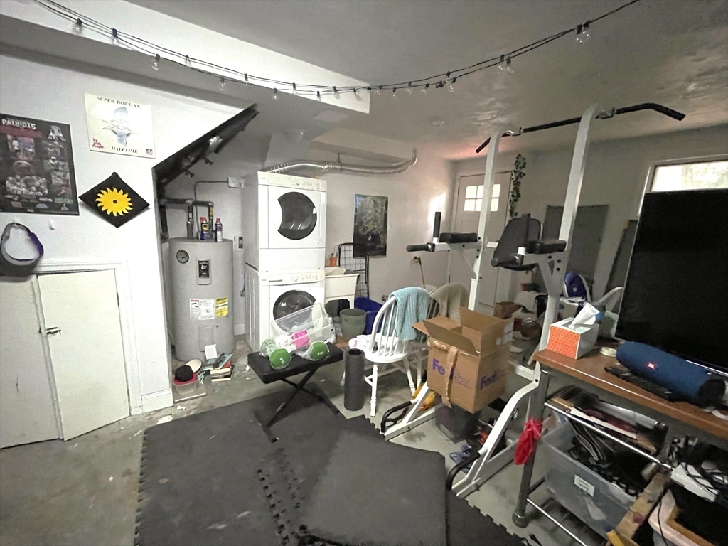 2 bed, 1 bath apartment for rent at 239 Prospect St Unit 3, The Port — photo 17 of 18