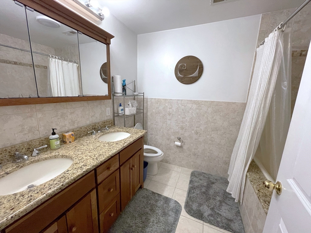 2 bed, 1 bath apartment for rent at 239 Prospect St Unit 3, The Port — photo 13 of 18