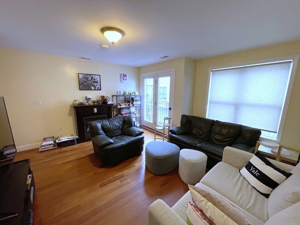 2 bed, 1 bath apartment for rent at 239 Prospect St Unit 3, The Port — photo 7 of 18