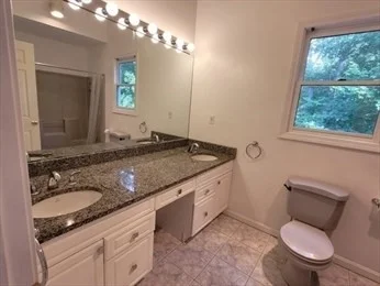 3 bed, 2 bath apartment for rent at 2399 Bay Rd Unit 2399, Sharon — photo 14 of 38