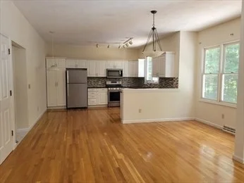 3 bed, 2 bath apartment for rent at 2399 Bay Rd Unit 2399, Sharon — photo 4 of 38