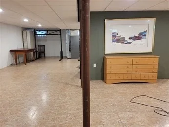 3 bed, 2 bath apartment for rent at 2399 Bay Rd Unit 2399, Sharon — photo 21 of 38