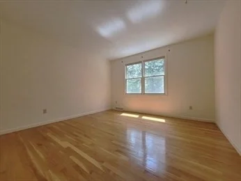 3 bed, 2 bath apartment for rent at 2399 Bay Rd Unit 2399, Sharon — photo 17 of 38