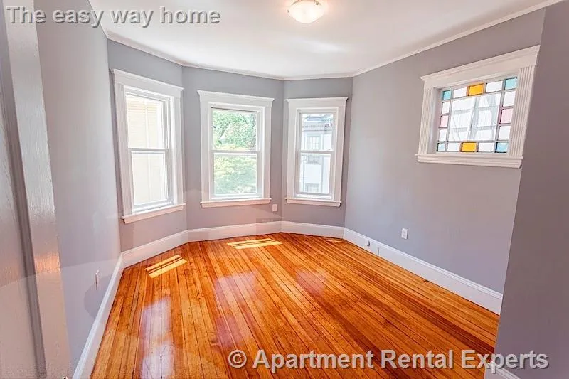 3 bed, 1 bath apartment for rent at 23A Kelly Rd Unit 1, Central Square — photo 3 of 5
