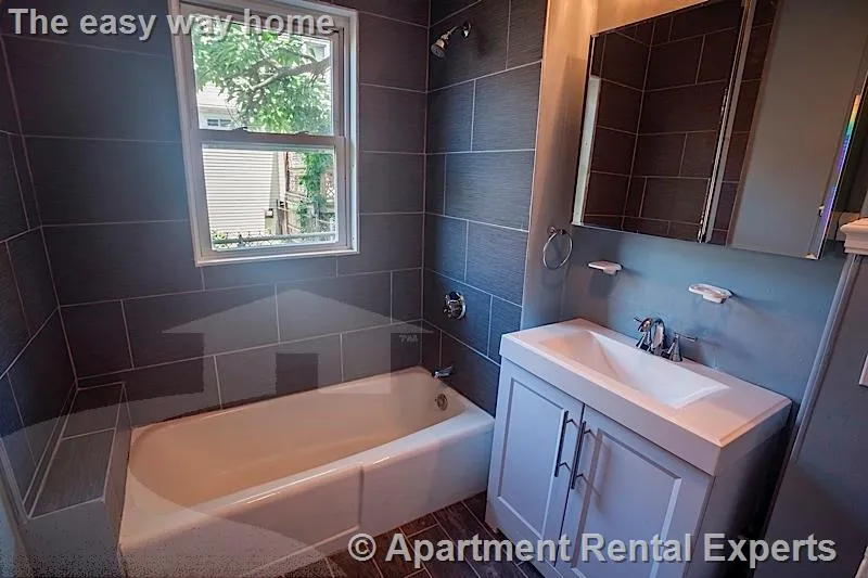 3 bed, 1 bath apartment for rent at 23A Kelly Rd Unit 1, Central Square — photo 4 of 5