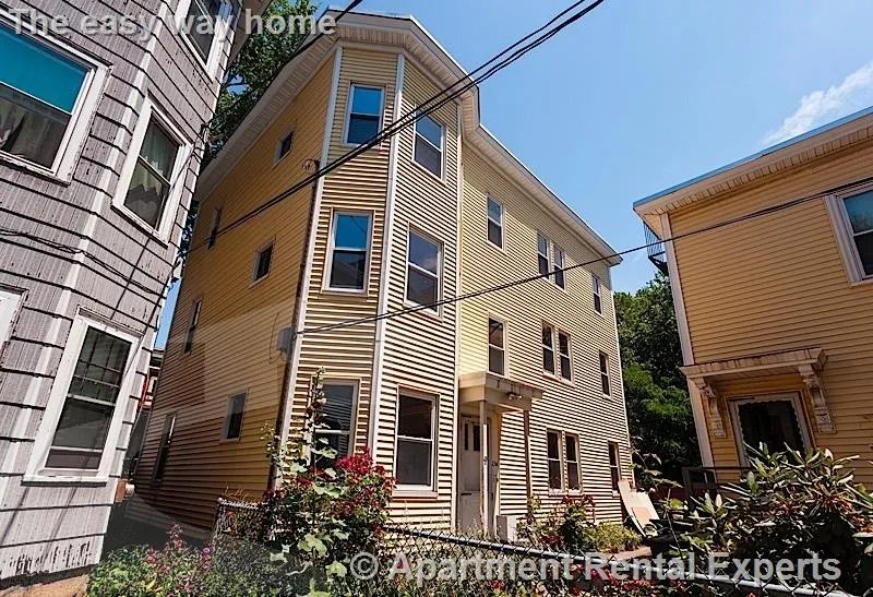 3 bed, 1 bath apartment for rent at 23A Kelly Rd Unit 1, Central Square — photo 5 of 5