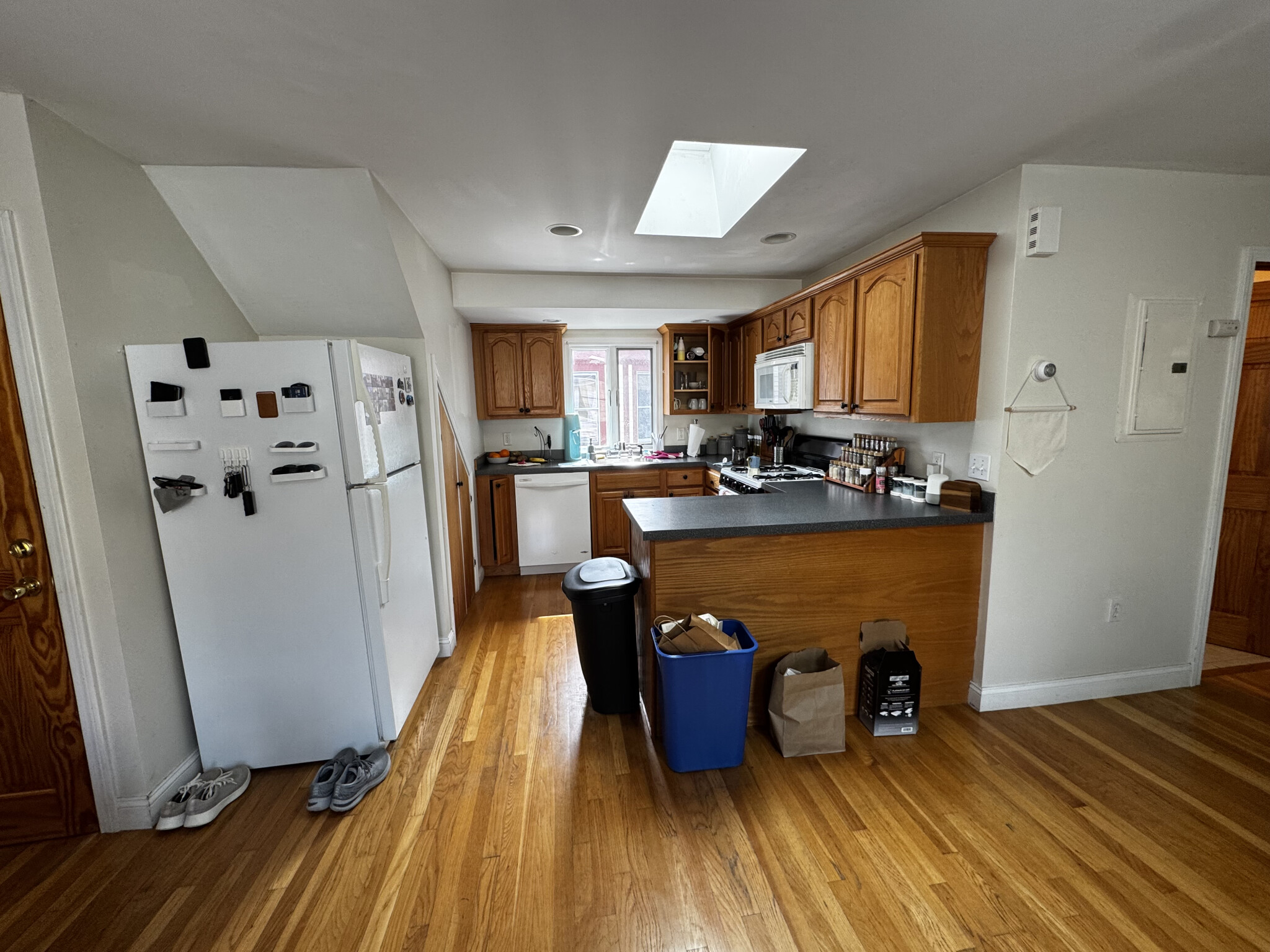 2 bed, 2 bath apartment for rent at 24-26 Burnham St Unit 3, Davis Square — photo 7 of 13