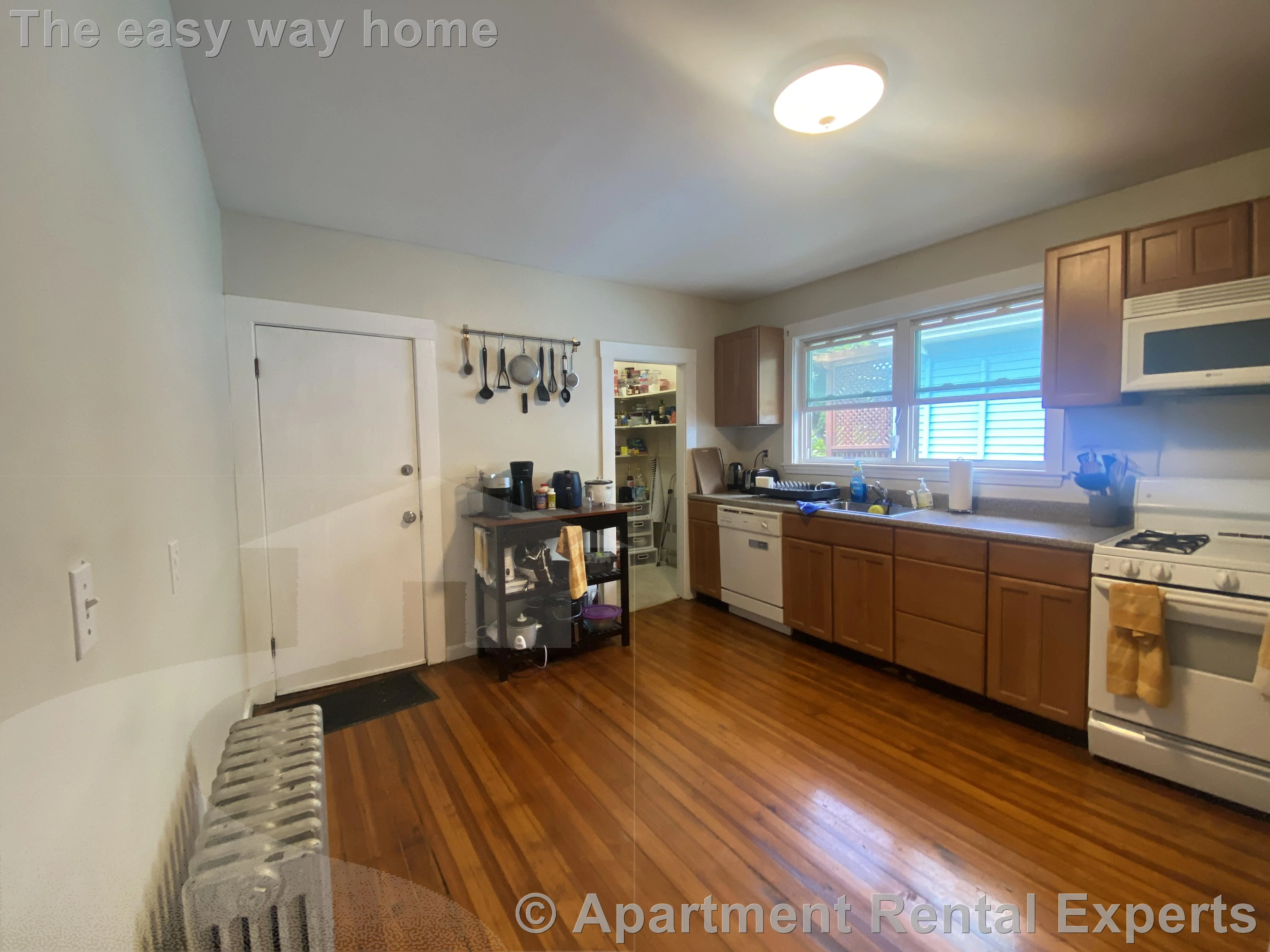3 bed, 1 bath apartment for rent at 24-26 Burnham St Unit 2, Davis Square — photo 6 of 18