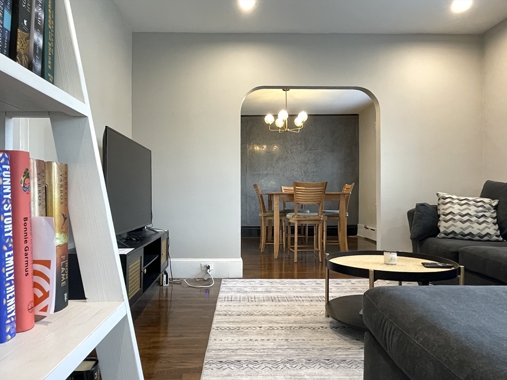 3 bed, 1 bath apartment for rent at 24-26 Kirk St Unit 26, Winchester — photo 1 of 38