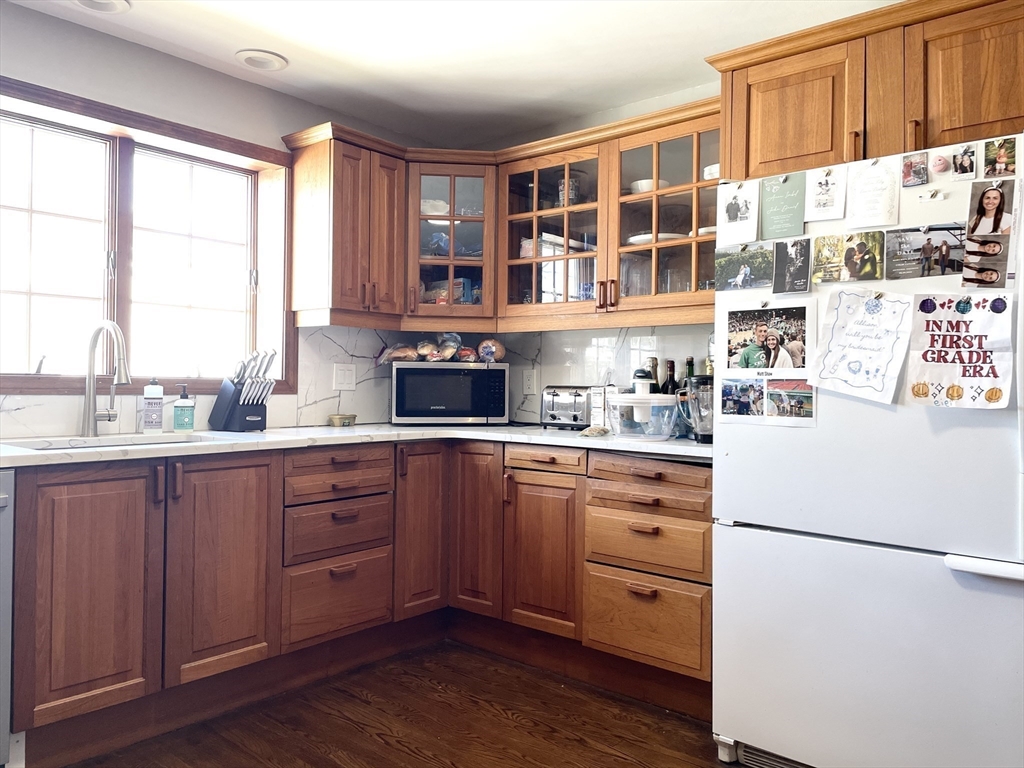 3 bed, 1 bath apartment for rent at 24-26 Kirk St Unit 26, Winchester — photo 17 of 38