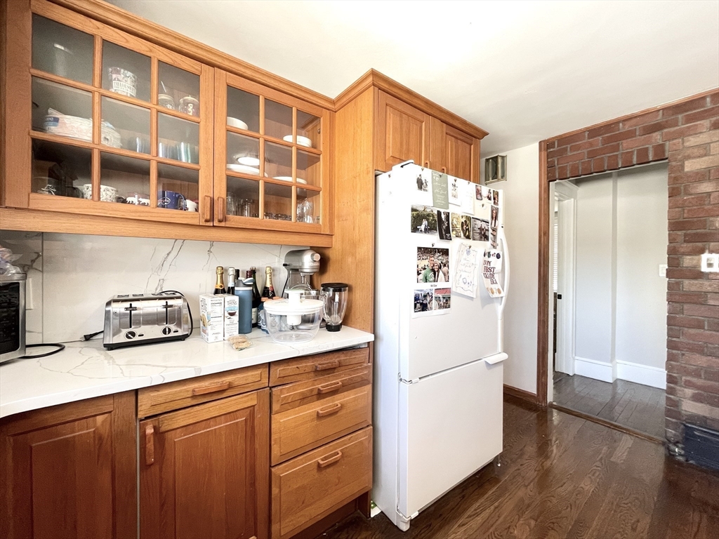 3 bed, 1 bath apartment for rent at 24-26 Kirk St Unit 26, Winchester — photo 15 of 38