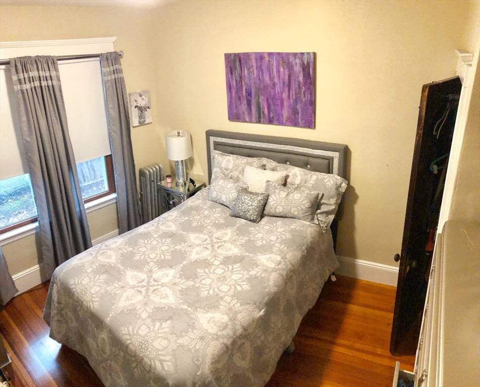 3 bed, 1 bath apartment for rent at 24-26 Marshall St Unit 1, Medford — photo 9 of 10