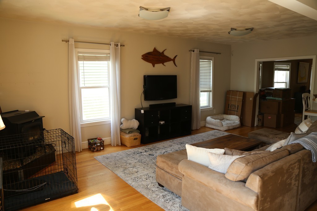 4 bed, 2 bath apartment for rent at 24-26 Playstead Rd Unit 26, Dorchester — photo 7 of 36