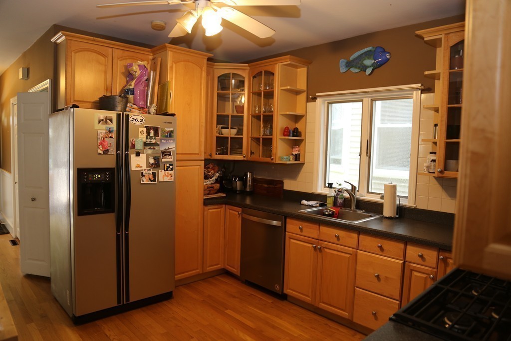 4 bed, 2 bath apartment for rent at 24-26 Playstead Rd Unit 26, Dorchester — photo 10 of 36