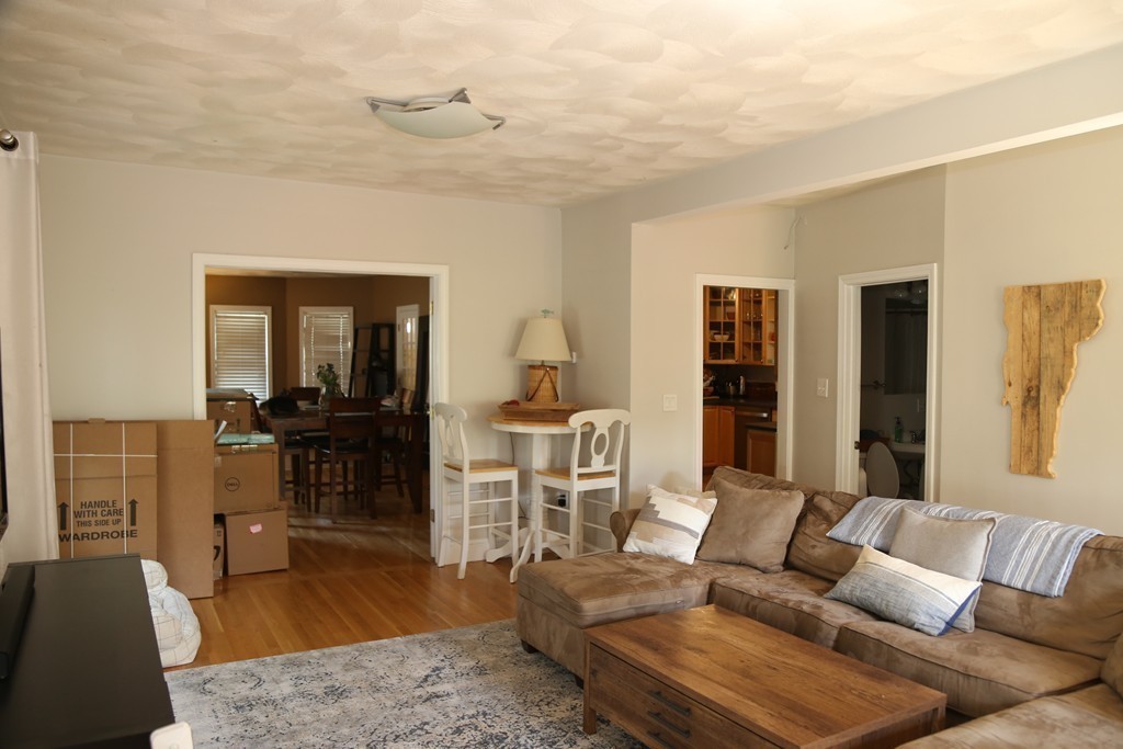 4 bed, 2 bath apartment for rent at 24-26 Playstead Rd Unit 26, Dorchester — photo 6 of 36