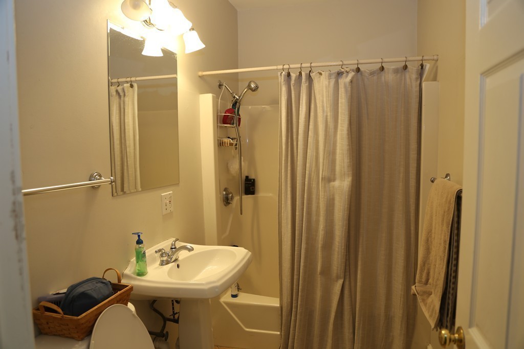4 bed, 2 bath apartment for rent at 24-26 Playstead Rd Unit 26, Dorchester — photo 28 of 36