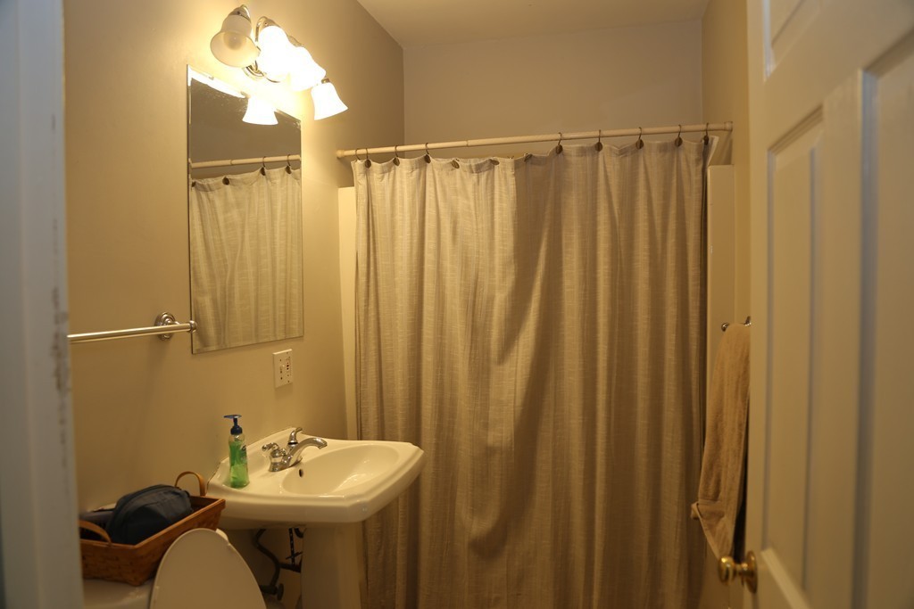 4 bed, 2 bath apartment for rent at 24-26 Playstead Rd Unit 26, Dorchester — photo 27 of 36